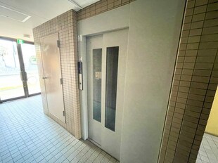 第三山内マンションの物件外観写真